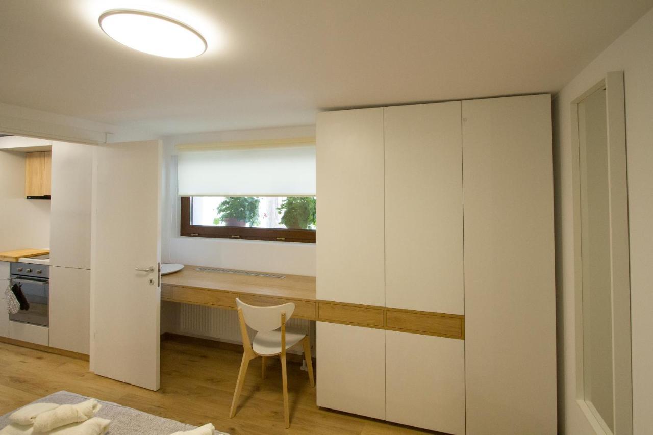 Hat Old Town Designer Apartments บราชอฟ ภายนอก รูปภาพ
